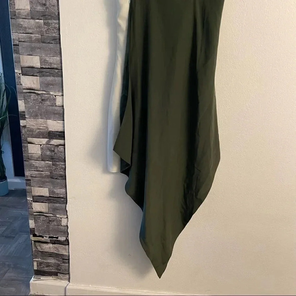 Narciso Rodríguez green cascade formal dress - Picture 10 of 16